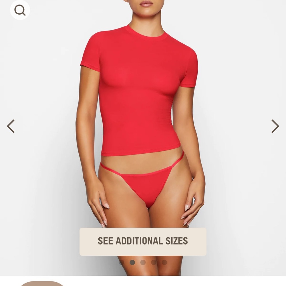 Skims fits everybody tee